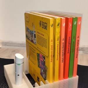 Stojánek EXTRA na ALBI KNÍŽKY – KOUZELNÉ ČTENÍ – 9 knížek + 2x tužka (v1 a v2) + úložný prostor