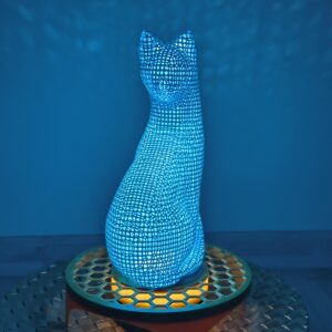 Algorithm Cat: Designová 3D socha s magickou hrou světel - Obrázek 6