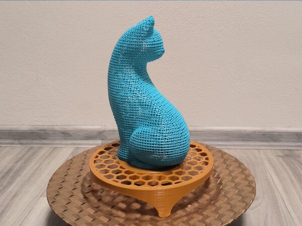 Algorithm Cat: Designová 3D socha s magickou hrou světel