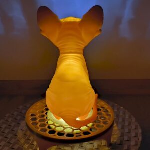 Sphynx Aura: Designová světelná socha s hřejivým nádechem - Obrázek 2