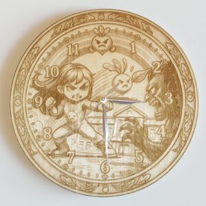 Originální dřevěné hodiny Kedlubnička (28×28 cm) – Oficiální herní merch