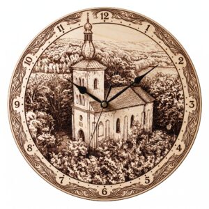 Dřevěné nástěnné hodiny Kaple sv. Jakuba (Ivančice) – 3D gravírované (28 cm)
